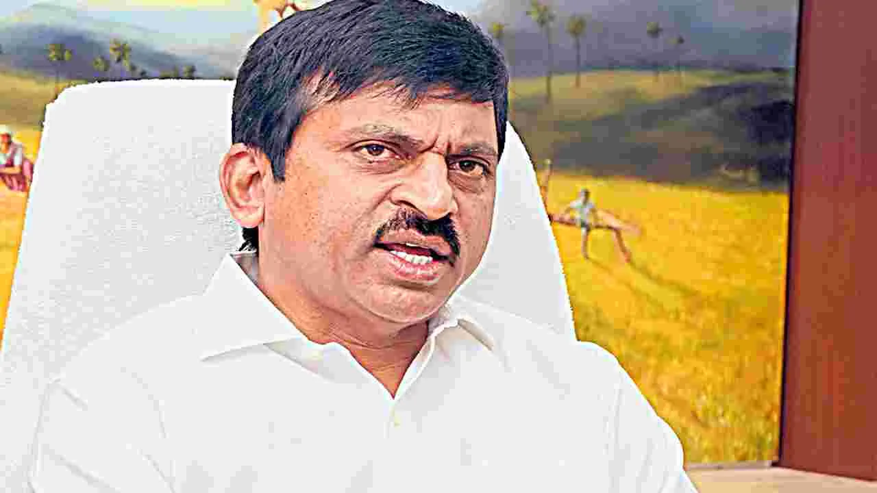 Ponguleti: పదేళ్లు పాలించినోళ్లు ఒక్క కార్డూ ఇవ్వలేదు
