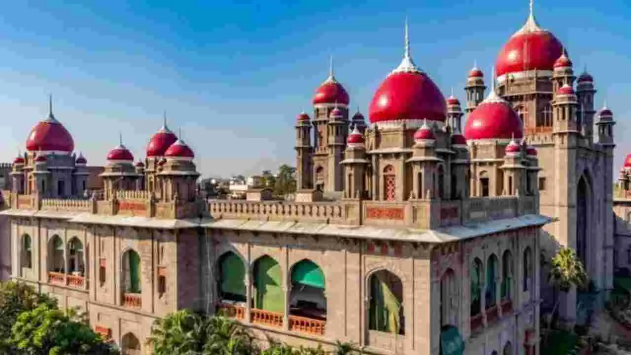 High Court: గ్రూప్‌-1లో తెలుగు అభ్యర్థులపై వివక్ష అపోహే