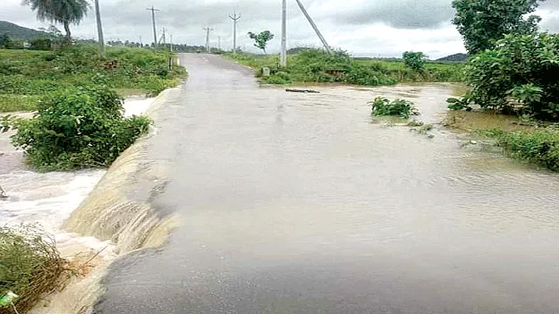 వరదొస్తే ఆగిపోవాల్సిందే!