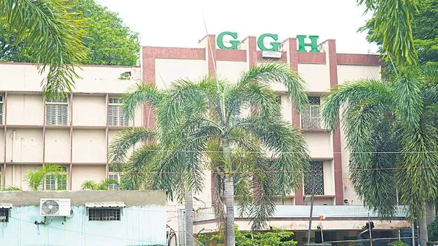 కూలుతుందో..ఏమో!