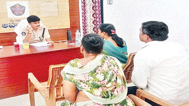   ఫిర్యాదులపై తక్షణమే చర్యలు: ఎస్పీ 