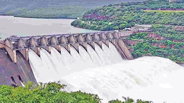Srisailam Reservoir: శ్రీశైలం జలాశయానికి భారీగా వరద 