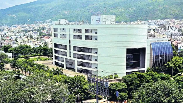 ఐటీ కంపెనీల దాగుడుమూతలు