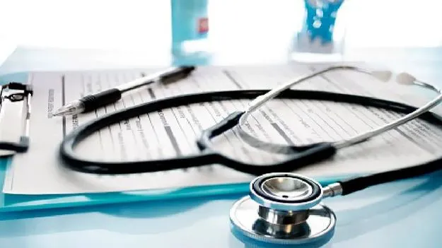 వెబ్‌సైట్‌లో పేరు లేకుంటే డాక్టర్‌ కాలేరు