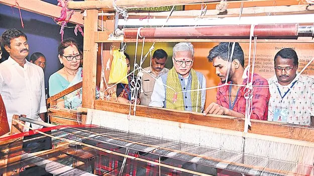 Jishnu Dev Varma: చేనేత వారసత్వంగా ఇక్కత్‌ కళ