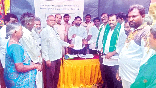 రైతులందరికీ పరిహారం వచ్చేలా కృషి 