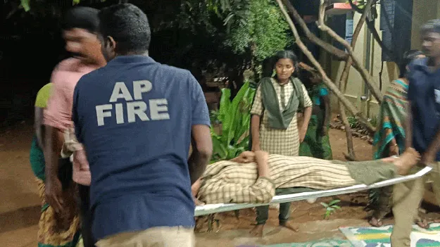 విద్యార్థినుల పట్ల పీఈటీ దాష్టీకం