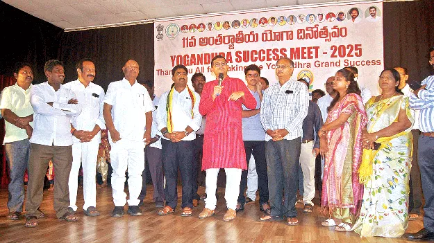 సమష్టి కృషితోనే అద్భుత విజయం: కలెక్టర్‌