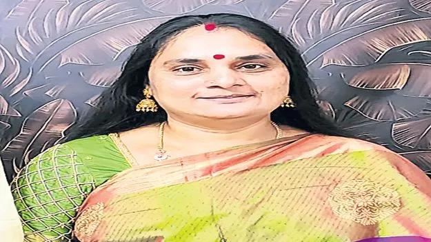 పెట్టుగోళ్లపల్లి సర్పంచ్‌ ప్రశాంతికి అరుదైన గౌరవం