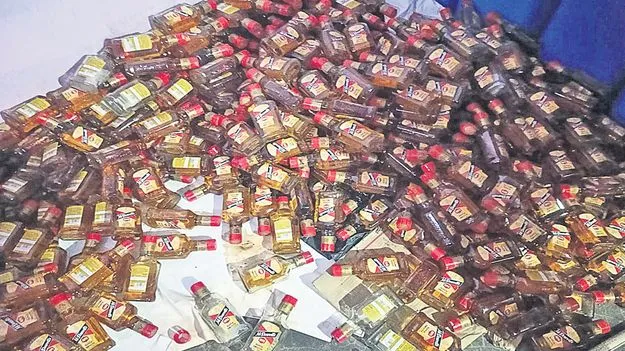 Fake Liquor Suryapet: నకిలీ మద్యం గుట్టురట్టు