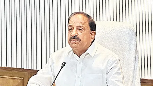 Thummala Nagashwara Rao; యూరియాపై పార్లమెంట్లో తప్పుడు లెక్కలు