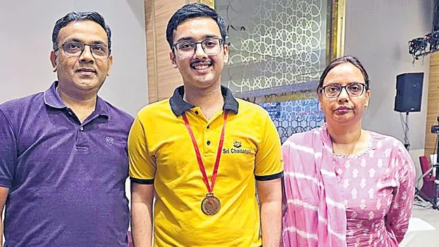 JEE Advanced 2025: హైదరాబాద్‌ జోన్‌ టాప్‌ 