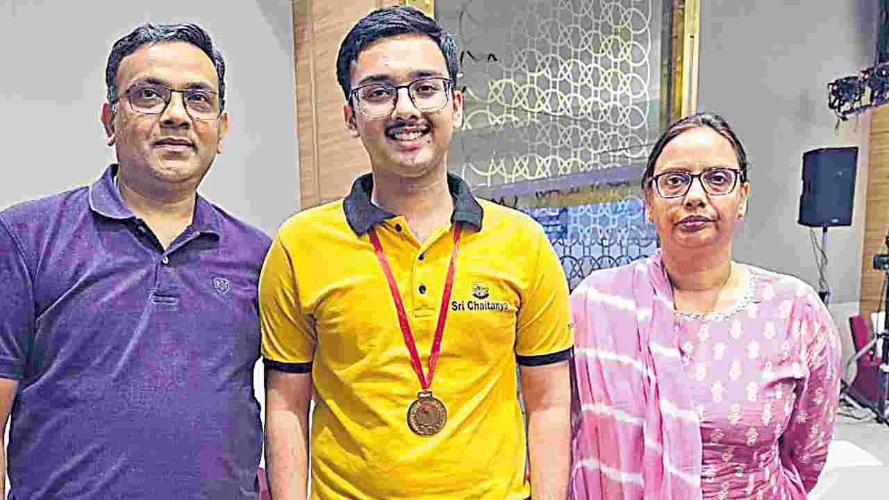 JEE Advanced 2025: హైదరాబాద్‌ జోన్‌ టాప్‌ 