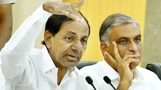 BRS: బీఆర్‌ఎస్‌ అధినేత కేసీఆర్‌తో కేటీఆర్‌, హరీశ్‌రావు భేటీ!