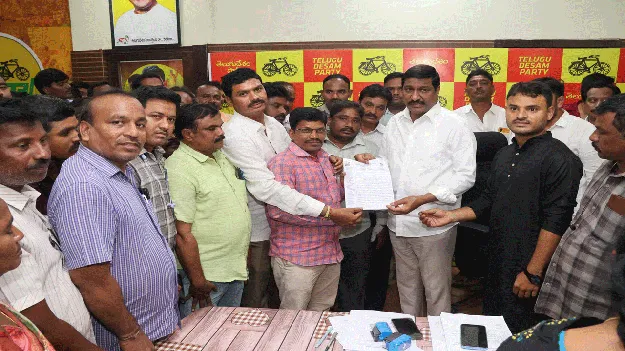 సమస్యల పరిష్కారానికి నిరంతరం కృషి: మంత్రి