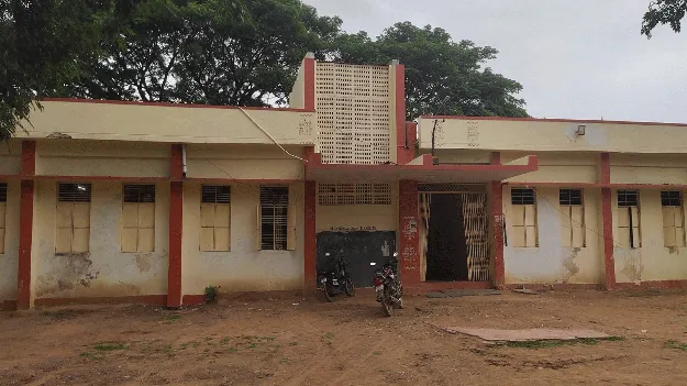 సగిలేరు గురుకులం తరలింపును వెంటనే ఆపాలి