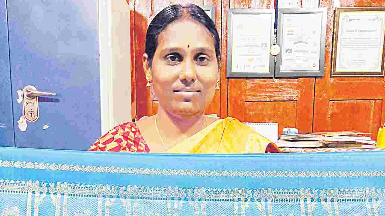 Award: సిరిపట్టు పితాంబరం చీరకు అరుదైన గౌరవం
