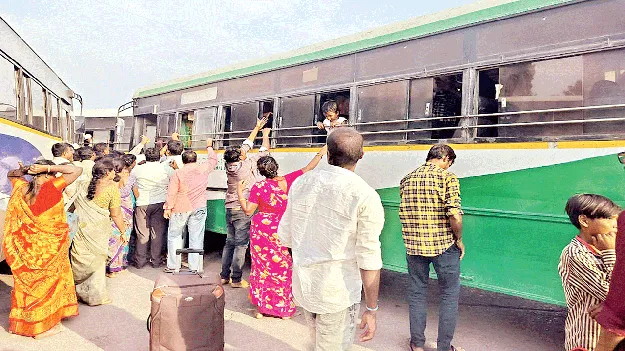 ప్రయాణం.. నరకం..