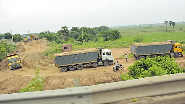 28 ఇసుక ర్యాంపులు నిలిపివేత
