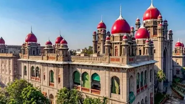 High Court: బ్యాంకుల ప్రతాపం సామాన్యుడిపైనే 