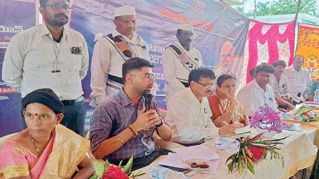 గిరిజనులకు పథకాలు అందించే బాధ్యత అధికారులదే