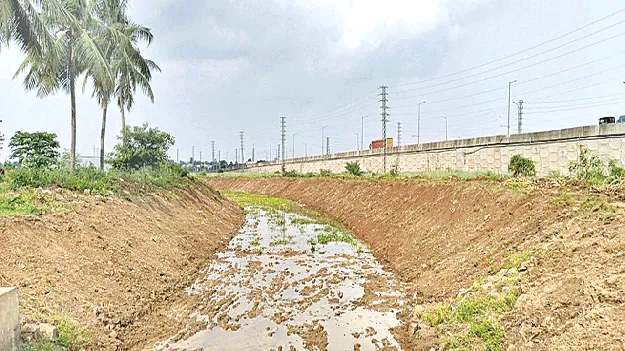 సాగునీటి కాలువలకు మహర్దశ 