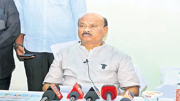 డ్రైనేజీ పనుల్లో రూ.కోటి అవినీతి