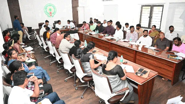 సీజనల్‌ వ్యాధులపై దృష్టి సారించాలి: కలెక్టర్‌