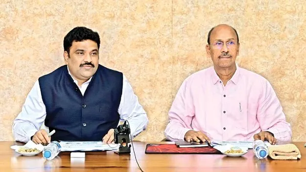 ప్లాస్టిక్‌ నిషేధాన్ని పకడ్బందీగా అమలుచేయండి 