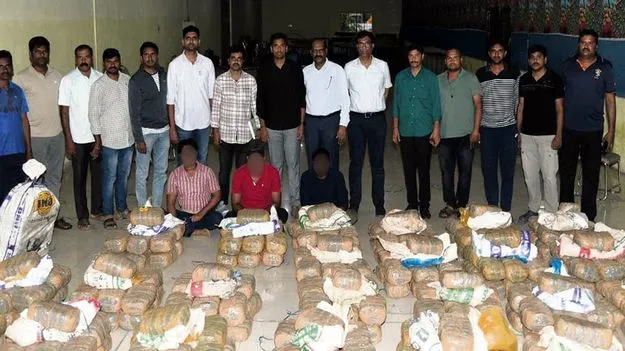 Ganja Smuggling: పండ్ల ట్రేల కింద.. రూ.5 కోట్ల గంజాయి