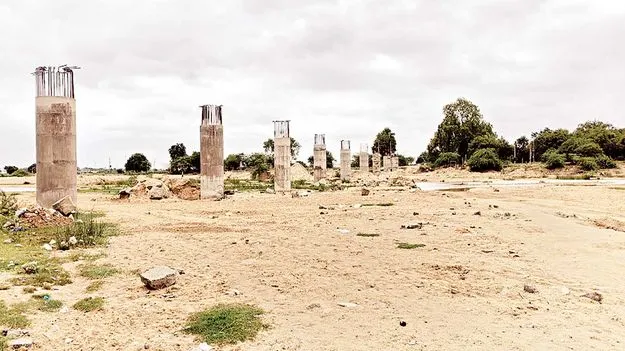 గోరంట్ల గాడిన పడేనా? 