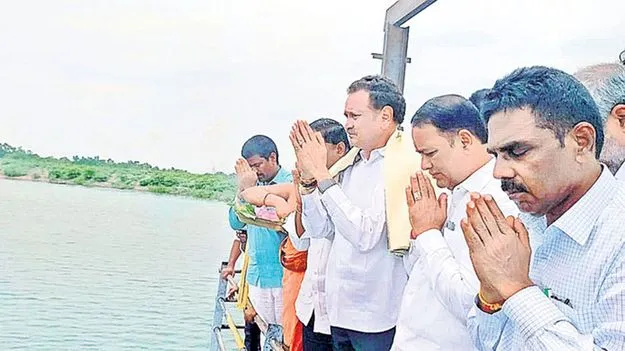 రైవాడ నీరు రైతులకే..