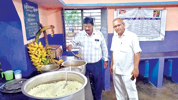 వసతి గృహల్లో ట్యూటర్ల నియామకానికి చర్యలు