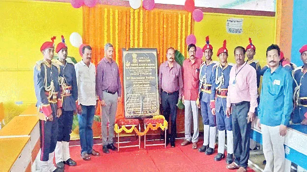 కడకట్ల గురుకుల పాఠశాల జాతికి అంకితం 