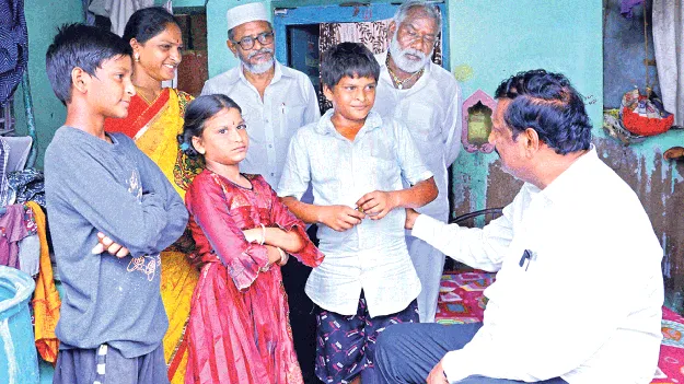 తల్లికి వందనం.. పేదల ఇంట ఆనందం