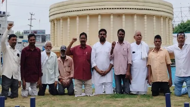 రిజర్వేషన్‌లు అమలు చేశాకే ఎన్నికలు నిర్వహించాలి