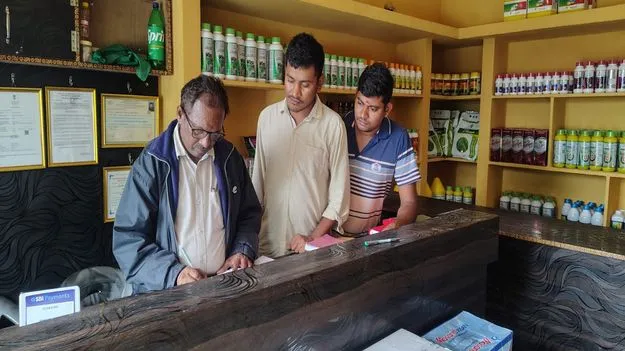 ఎరువులు పక్కదారి పట్టిస్తే కఠిన చర్యలు 