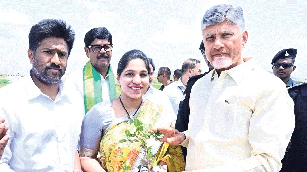 పెండింగ్ ప్రాజెక్టులను పూర్తిచేస్తాం