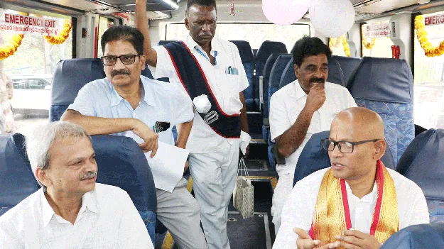 ‘కొండ’పై భక్తులకు మరిన్ని ఉచిత బస్సులు 