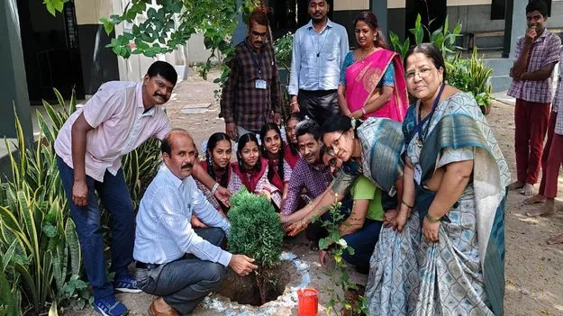 సృజనాత్మకతను పెంపొందించాలి