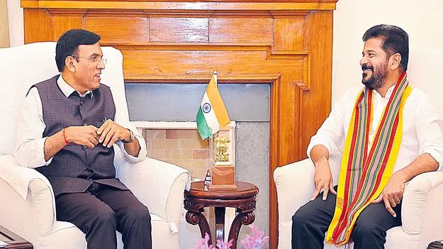 CM Revanth Reddy: క్రీడా వర్సిటీకి సహకరించండి