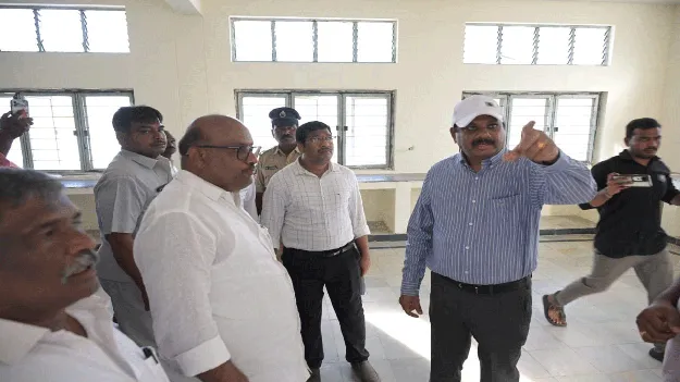 నవోదయ పాఠశాల నిర్మాణానికి స్థల పరిశీలన