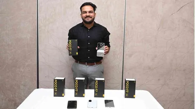 పోకో ఎఫ్‌7 5జీ స్మార్ట్‌ఫోన్‌ 