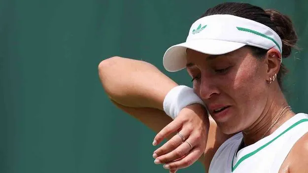 పెగులా జ్వెరెవ్‌కు షాక్‌