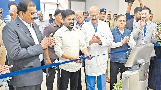 CM Revanth Reddy: ఏటా నెల రోజులు  ప్రభుత్వ ఆస్పత్రిలో పనిచేయండి