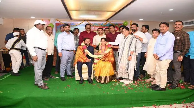 అదనపు కలెక్టర్‌ సేవలు స్ఫూర్తి దాయకం