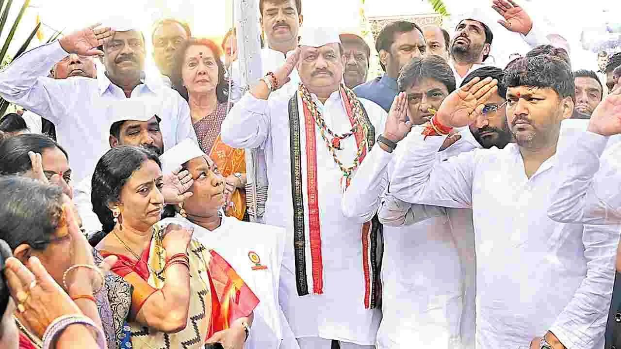Mahesh Kumar Goud: హరీశ్‌, ఈటల భేటీపై పక్కా సమాచారం 