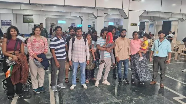 Telangana Evacuation: గల్ఫ్‌లో ఉద్రిక్తతలు.. సురక్షితంగా భారత్‌కు చేరుకున్న 25 మంది తెలంగాణ వాసులు 