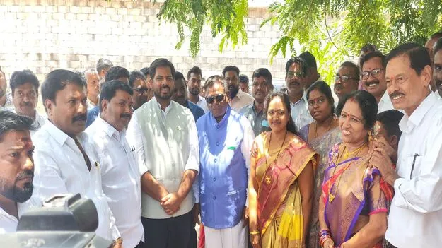 ప్రతీ వార్డును సుందరంగా తీర్చిదిద్దుతాం