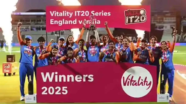 Womens Cricket: ఇంగ్లండ్‌ ఉత్కంఠ విజయం